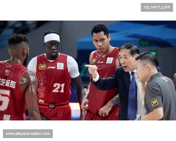 中国男篮主帅战术布置引发广泛讨论球迷专家各抒己见分析背后深意 中国男篮主帅战术布置引发广泛讨论球迷专家各抒己见分析背后深意